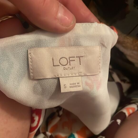 LOFT Outlet V-Neck Lined Tank Top Blouse - Size Small - Picture 3 of 5